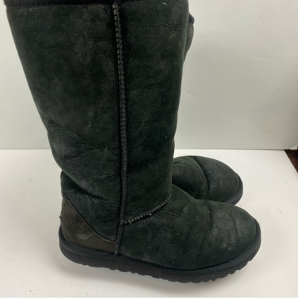 Ugg Classic Tall II Black Sheepskin Boots Winter Snow 5815 Women’s size 5 - Picture 7 of 8